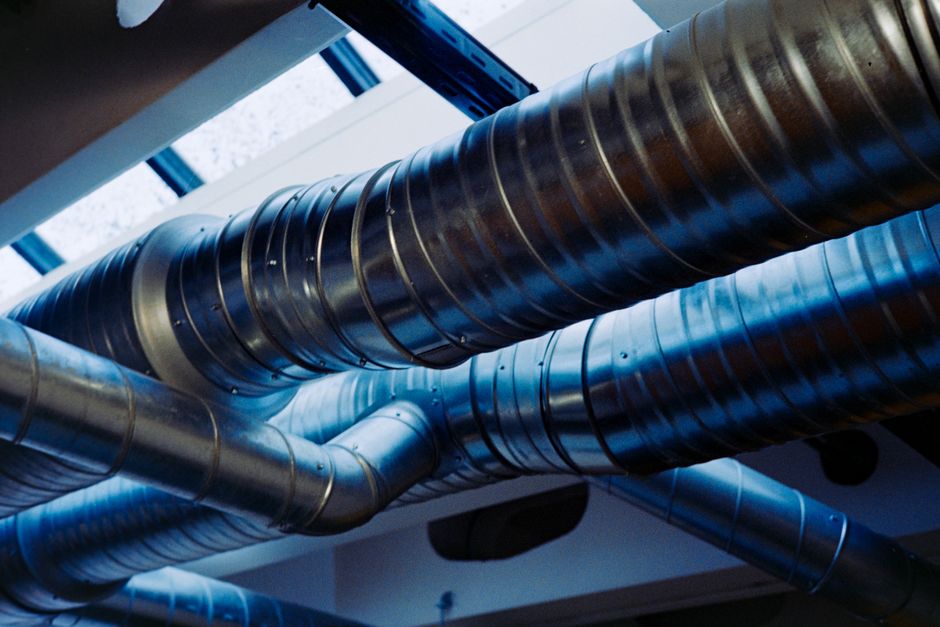 Gaines de ventilation métalliques d'un système VMC